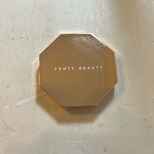 Fenty Beauty sun stalk’r bronzer